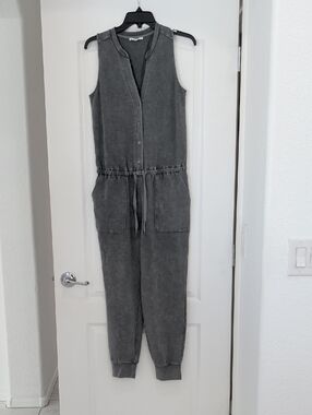 Like New Splendid GEORGIE Grey Mineral Wash Sleeveless Jogger Jumpsuit S Gray